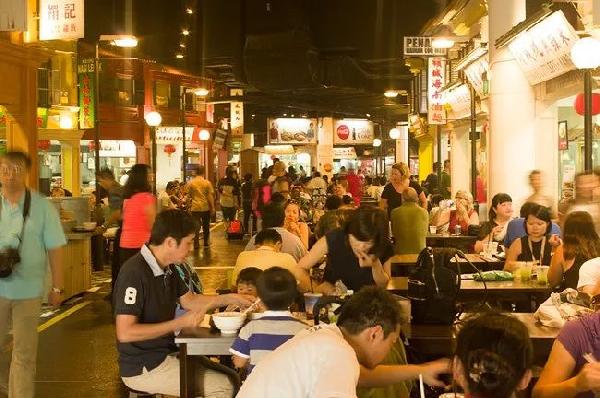 餐飲經(jīng)營(yíng)管理：餐廳生意不好的原因有很多，看看你占了幾條